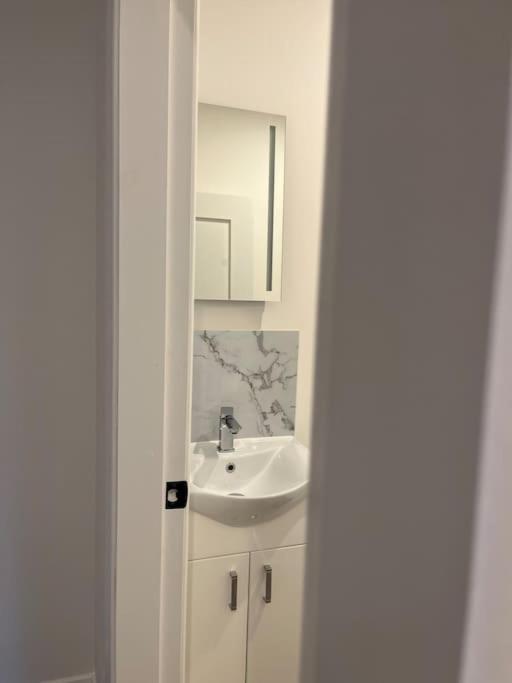 Ferienwohnung Deerpark Semi Sleeps 8 With Sofa Bed Cashel  Exterior foto